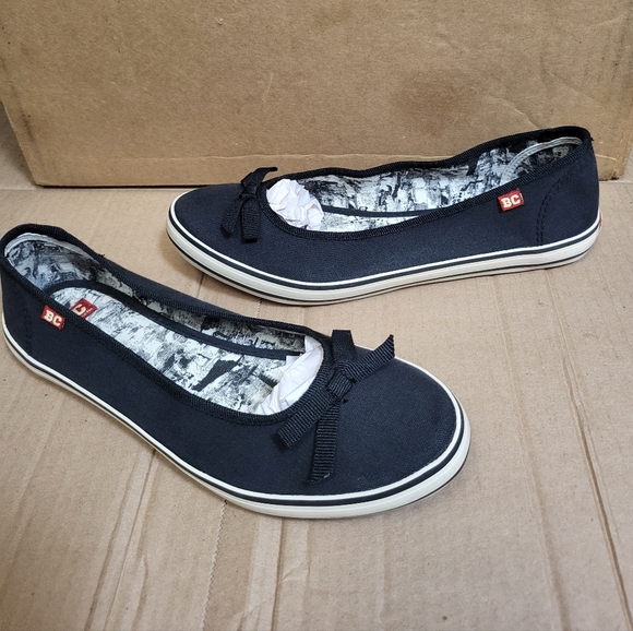 BC Footwear Shoes - BC Footwear Black Canvas Slip-ons Women Sizw 7.5